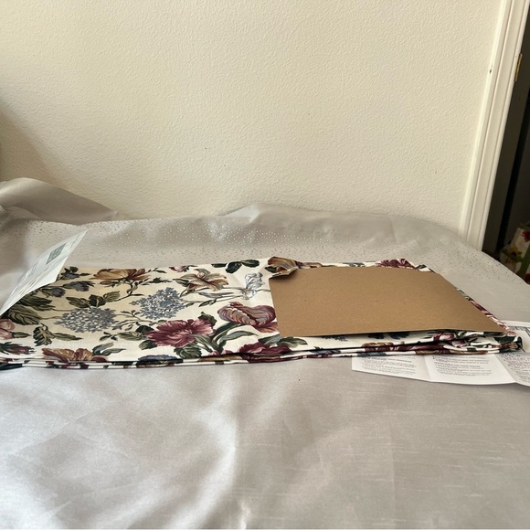 Dubonnet Floral Scarf Valance | 41” Wide x 216” Long - New in Pack - Picture 6 of 8